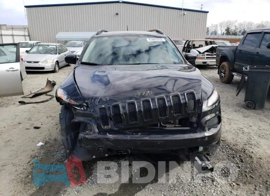 1C4PJLCB4JD620208 Photo# 5