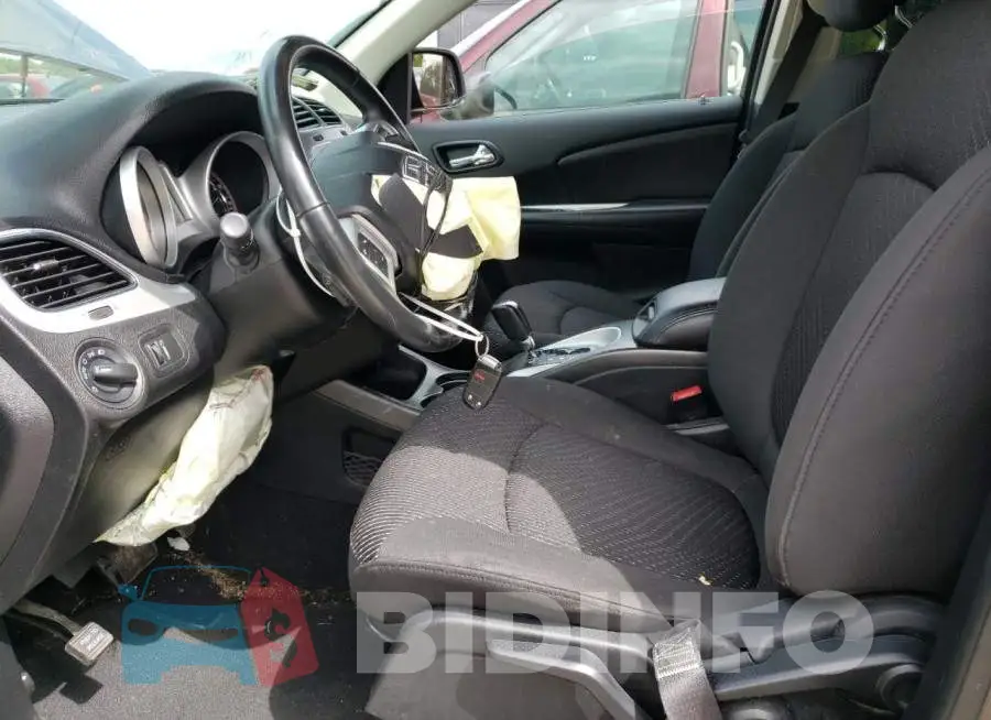 3C4PDCAB7JT530121 Photo# 7
