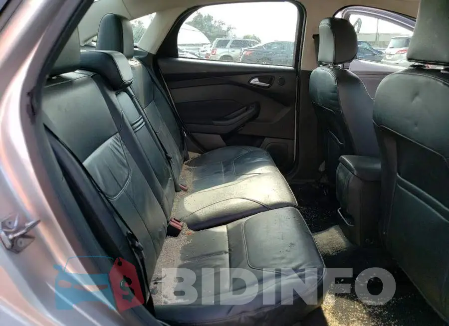 1FADP3J23FL291430 Photo# 10