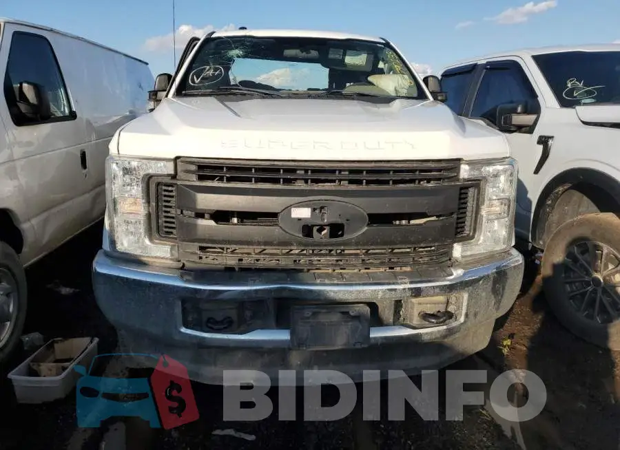 1FT7X2B61JEB40022 Photo# 5