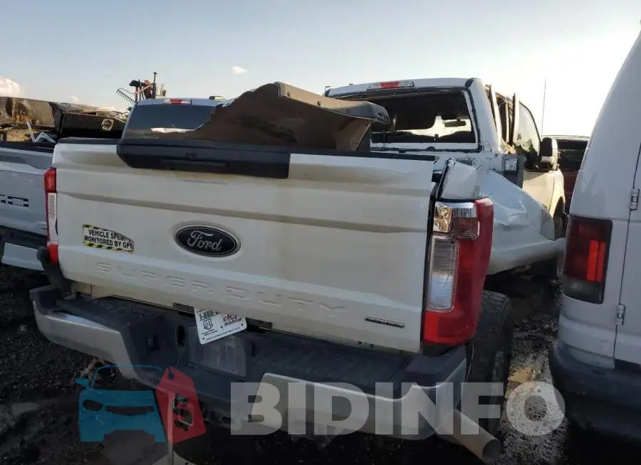 1FT7X2B61JEB40022 Photo# 3