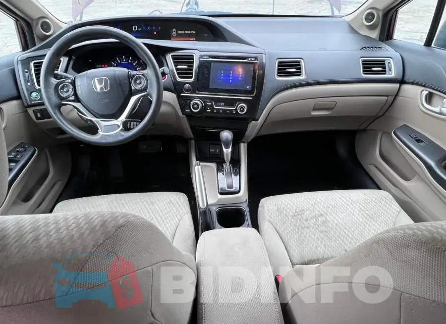 19XFB2F83FE024001 Photo# 8