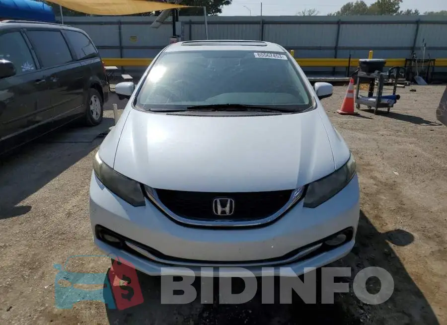 19XFB2F90FE052587 Photo# 5
