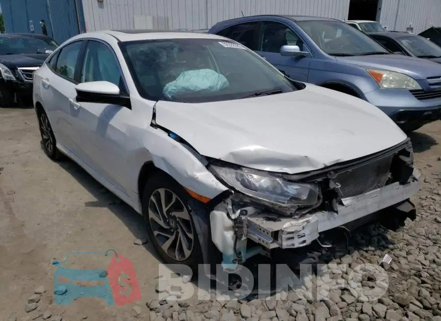 19XFC2F77GE242805 Photo# 4