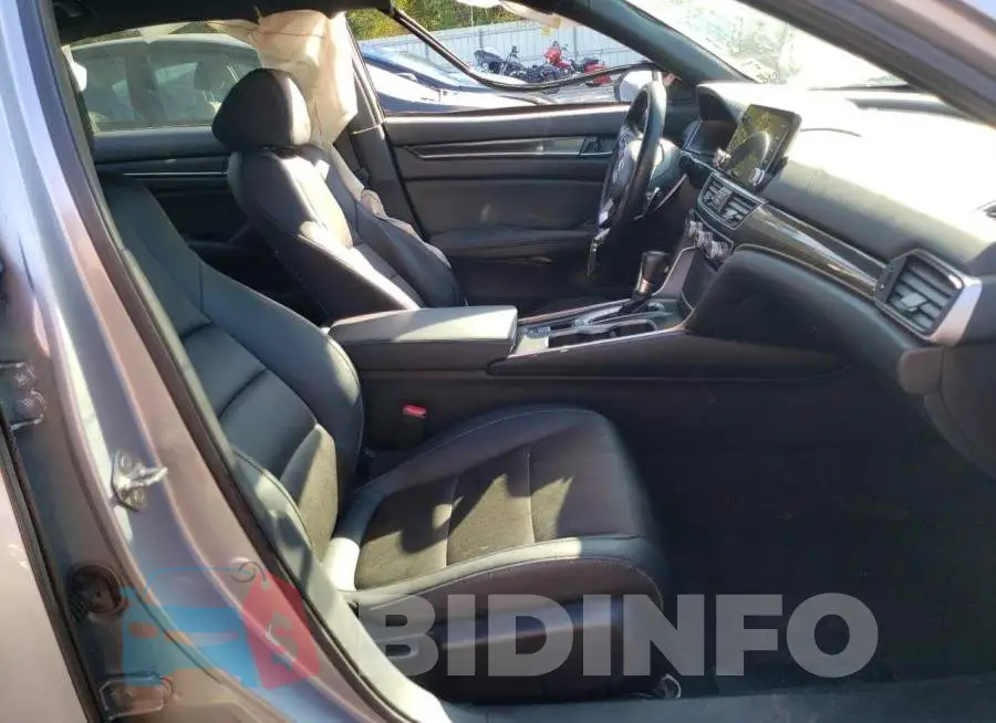 1HGCV1F38KA172832 Photo# 7
