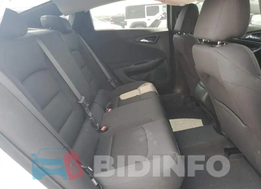 1G1ZG5ST4NF215854 Photo# 10