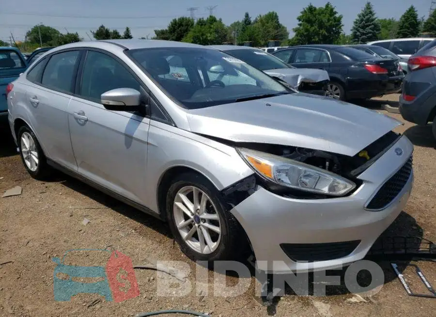1FADP3F24GL357610 Photo# 4