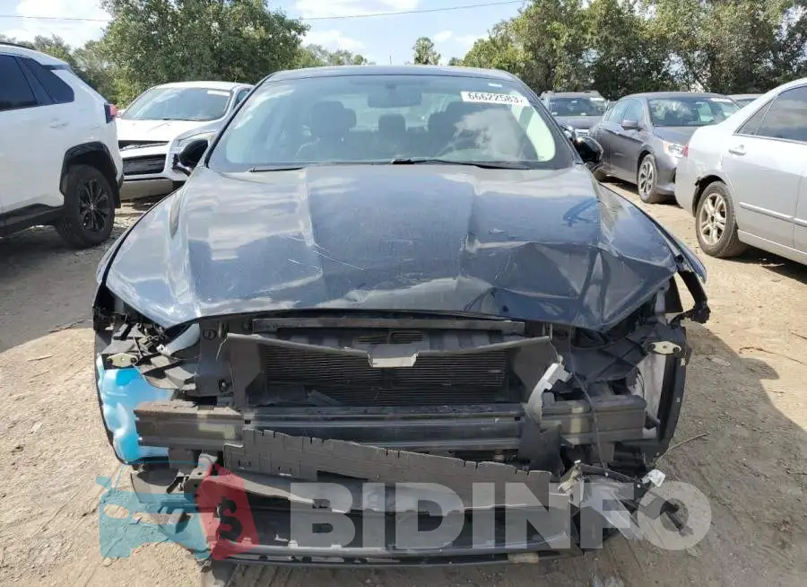 3FA6P0RU6GR110854 Photo# 5