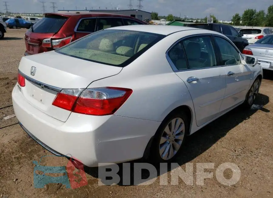 1HGCR2F70FA147202 Photo# 3