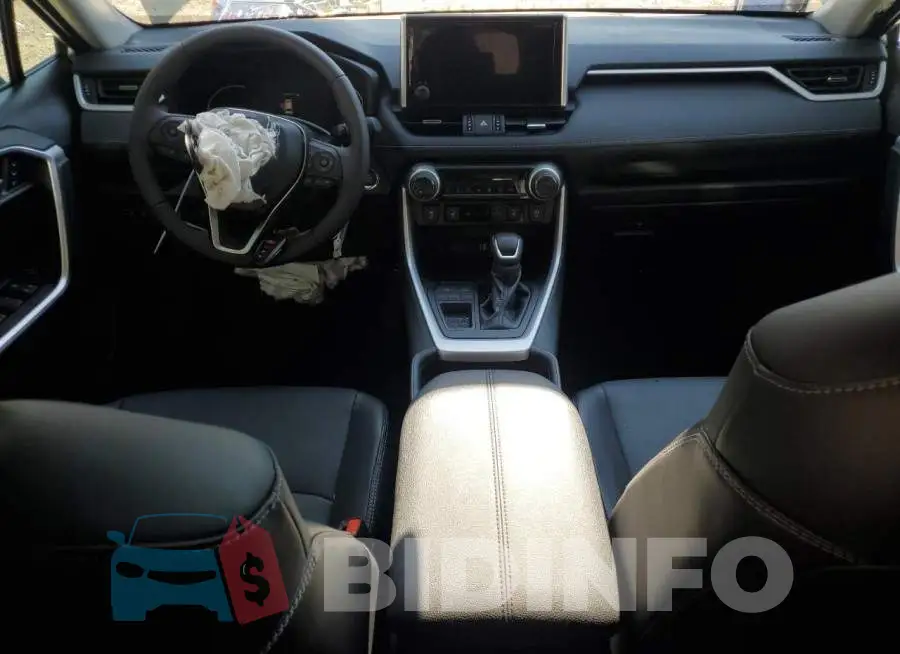 2T3C1RFV2PC231684 Photo# 8