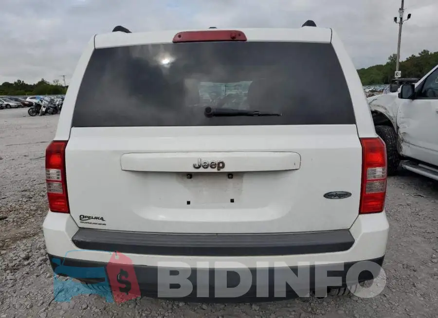 1C4NJPFA3ED674882 Photo# 6