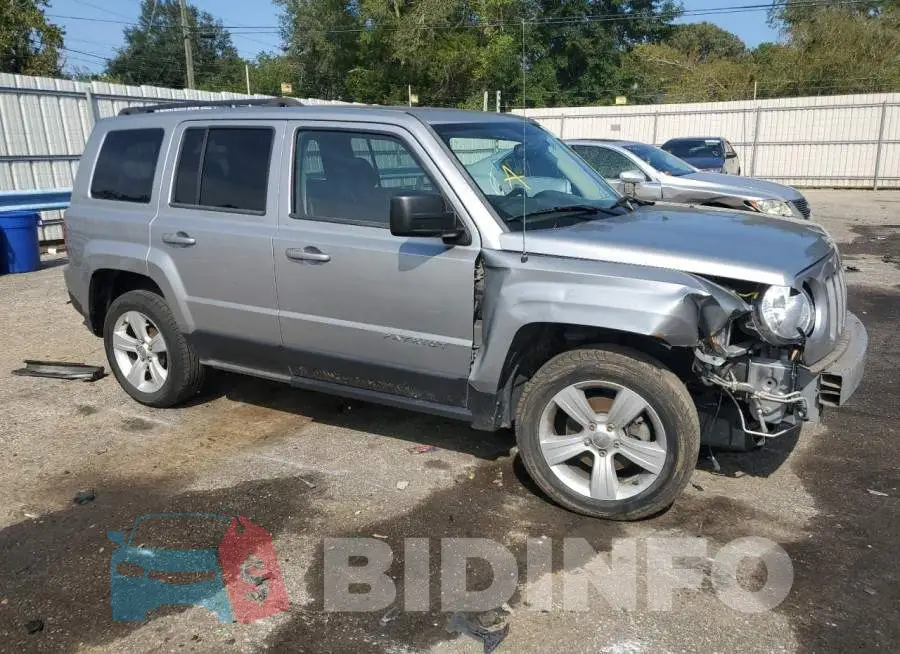 1C4NJPFB6ED887723 Photo# 4
