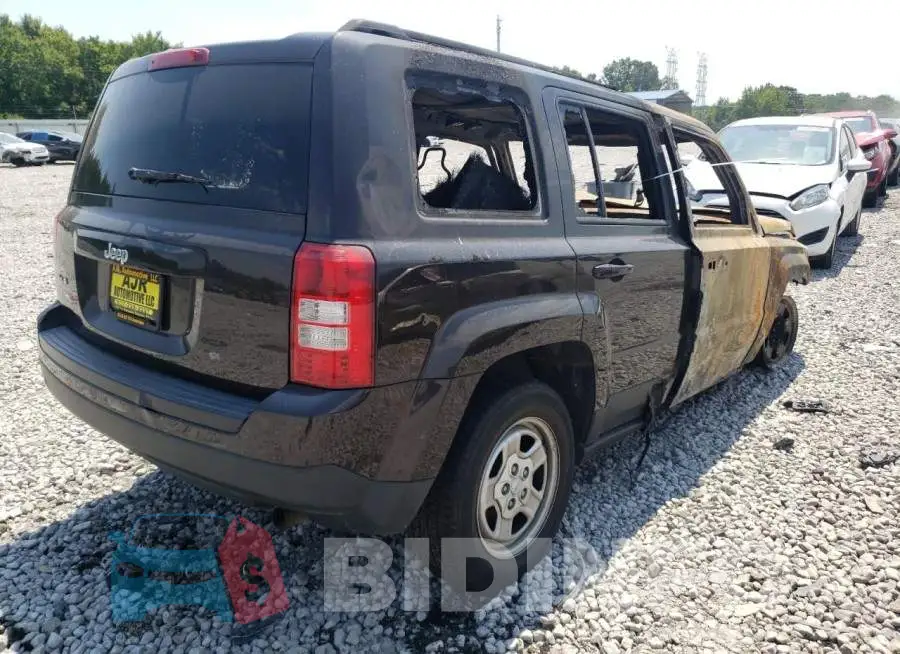 1C4NJRBB1ED778913 Photo# 4