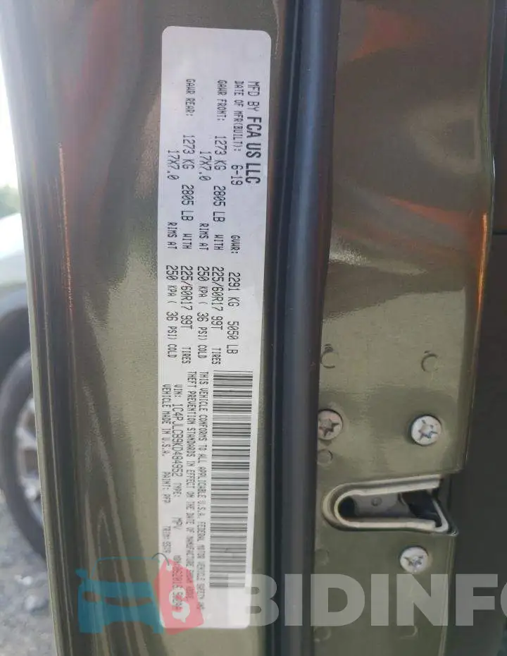 1C4PJLCB9KD484952 Photo# 12