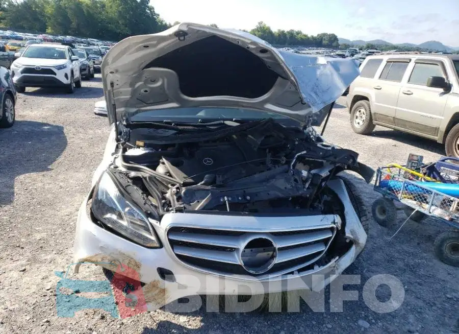 WDDHF5KB1FB103234 Photo# 5