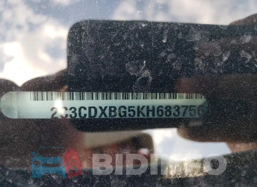 2C3CDXBG5KH683756 Photo# 12