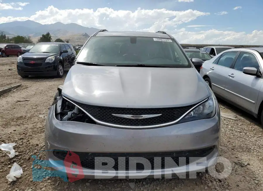 2C4RC1DG7MR526164 Photo# 5