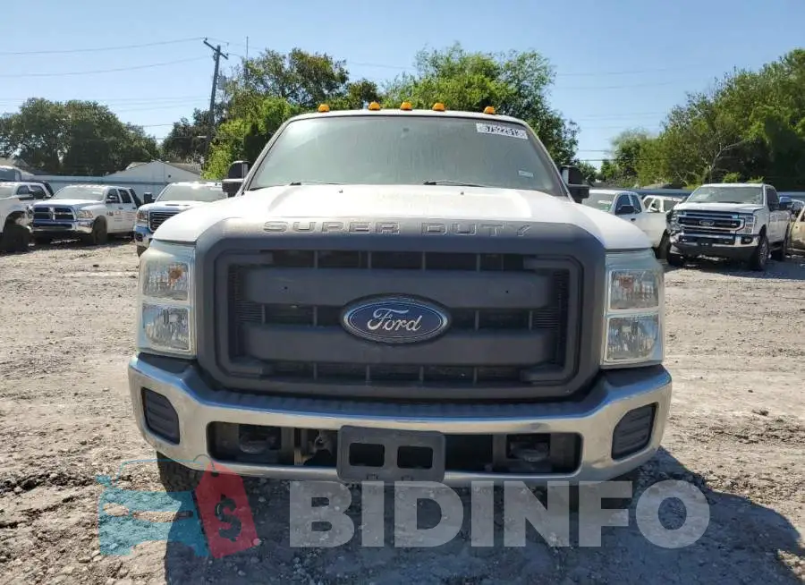 1FD8W3HT5FED59014 Photo# 5