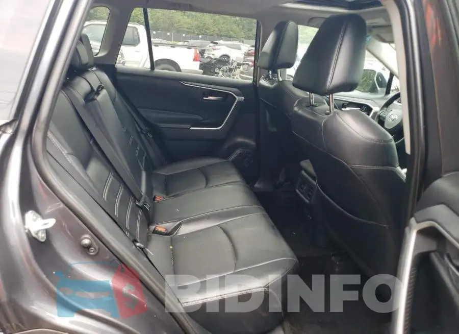 2T3A1RFV4KW054473 Photo# 11