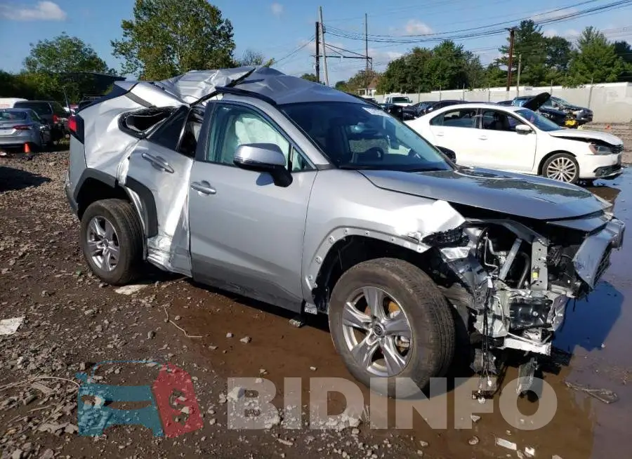 2T3P1RFV6PW364822 Photo# 4
