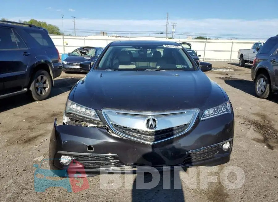 19UUB2F71FA012173 Photo# 5