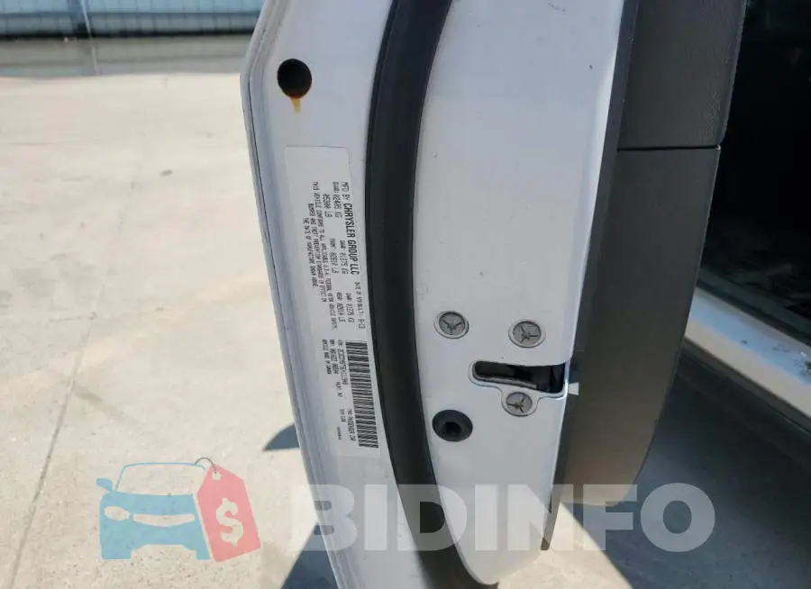 2C3CDYBT5EH111948 Photo# 12