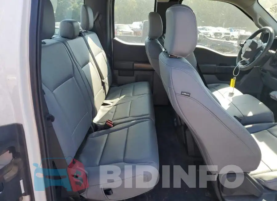 1FTFX1E84NKE18325 Photo# 10