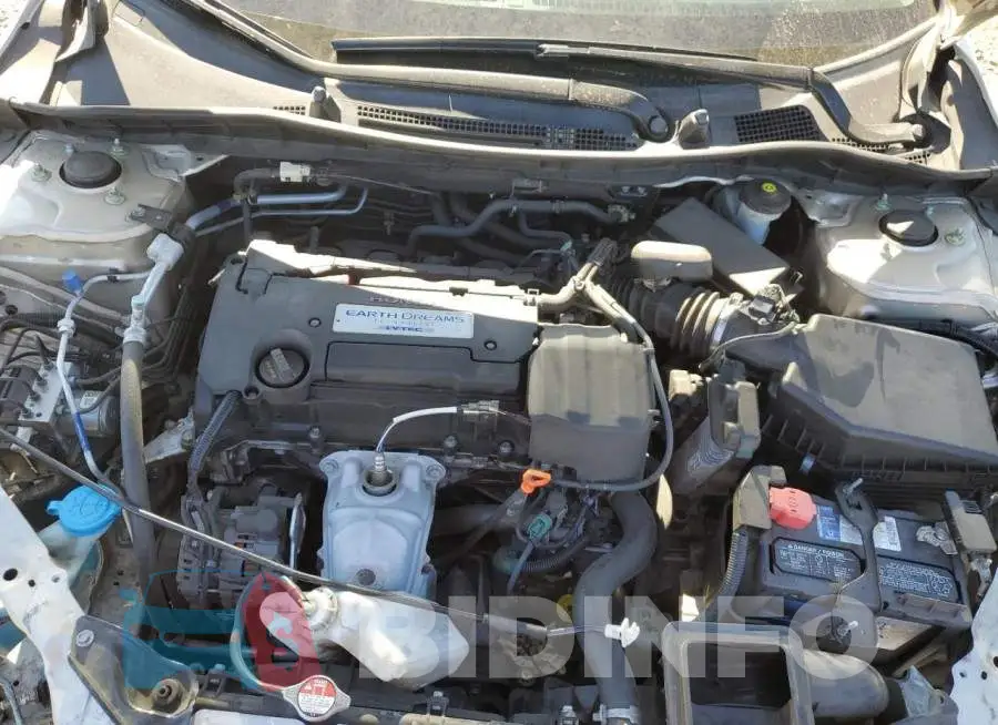 1HGCR2F30FA233171 Photo# 11