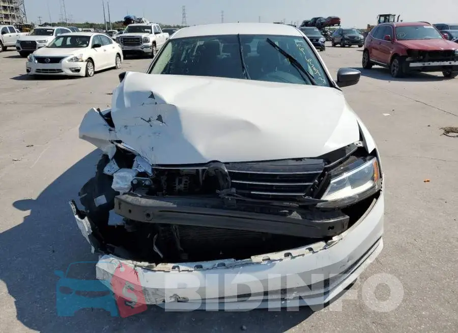 3VW267AJ2GM304474 Photo# 5