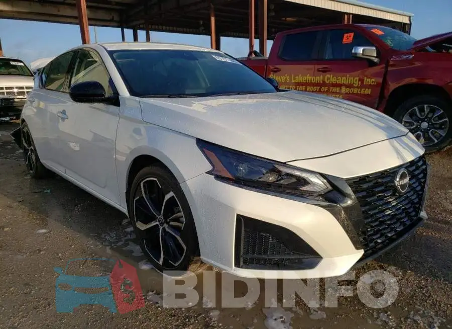 1N4BL4CV4PN327213 Photo# 4