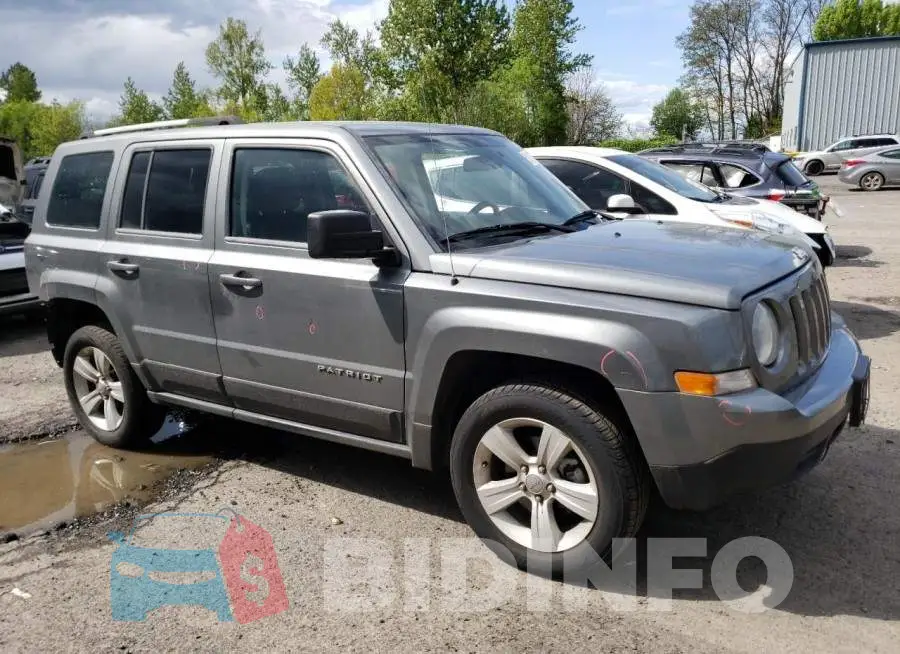 1C4NJRCB3ED520231 Photo# 4