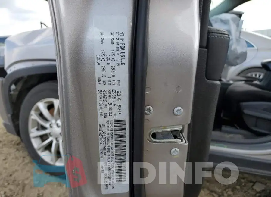1C4PJLCB7KD377589 Photo# 13