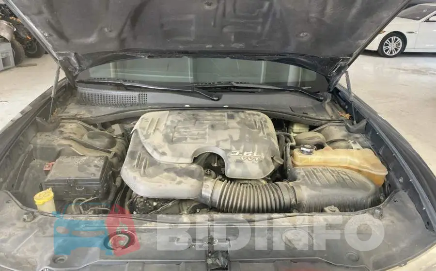 2C3CDXHG0EH206017 Photo# 7