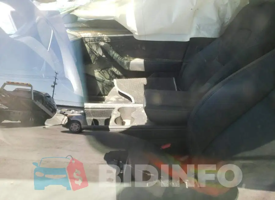 5YJ3E1EAXNF242115 Photo# 7