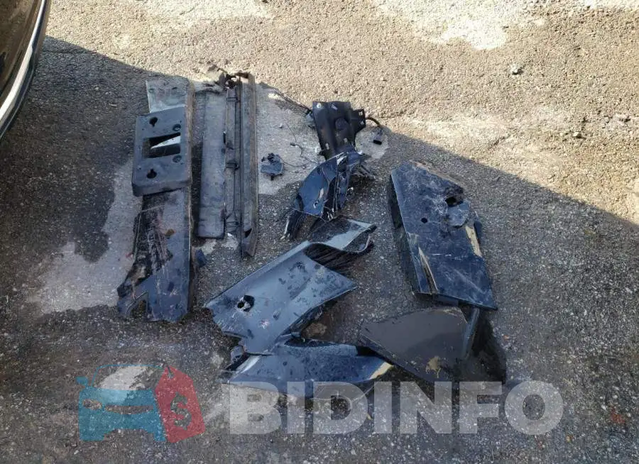 1G6KD5RS6GU166303 Photo# 12