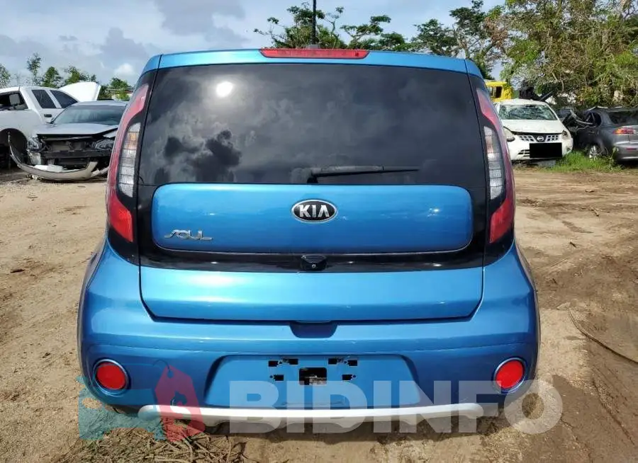 KNDJN2A2XJ7572025 Photo# 6