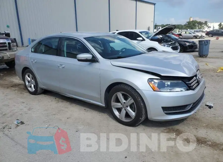 1VWBS7A37EC032922 Photo# 4