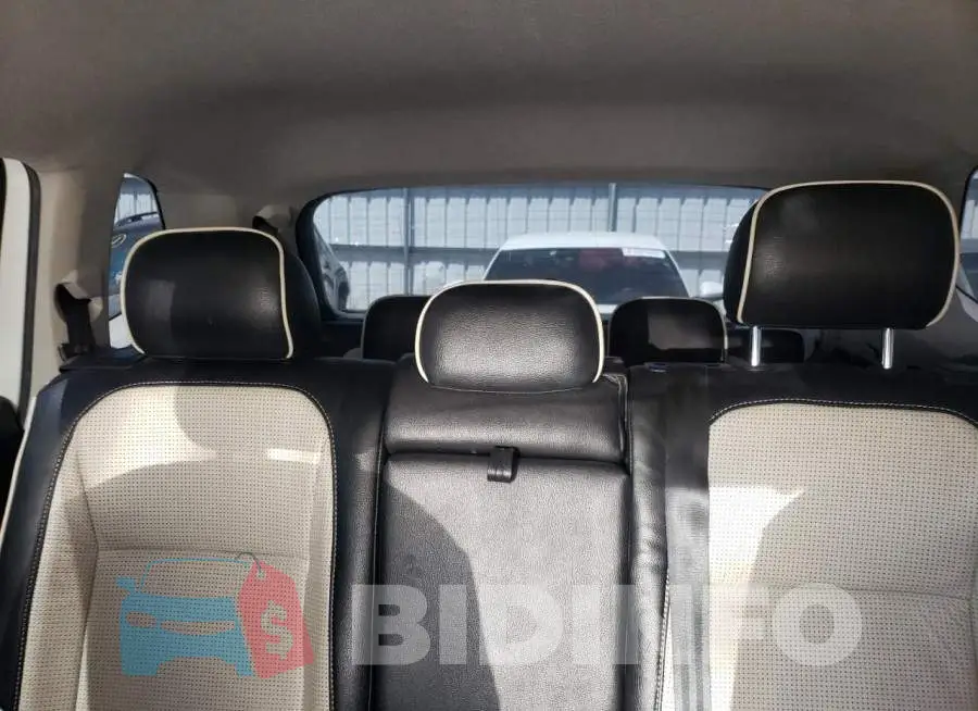 3VV1B7AXXJM015821 Photo# 10