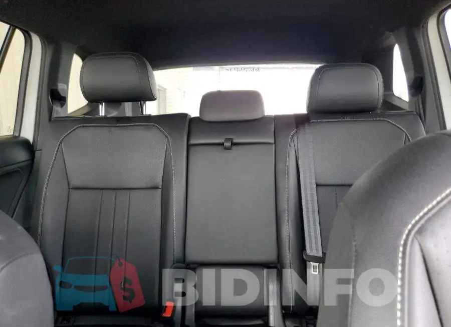 3VVCB7AX0NM037891 Photo# 10