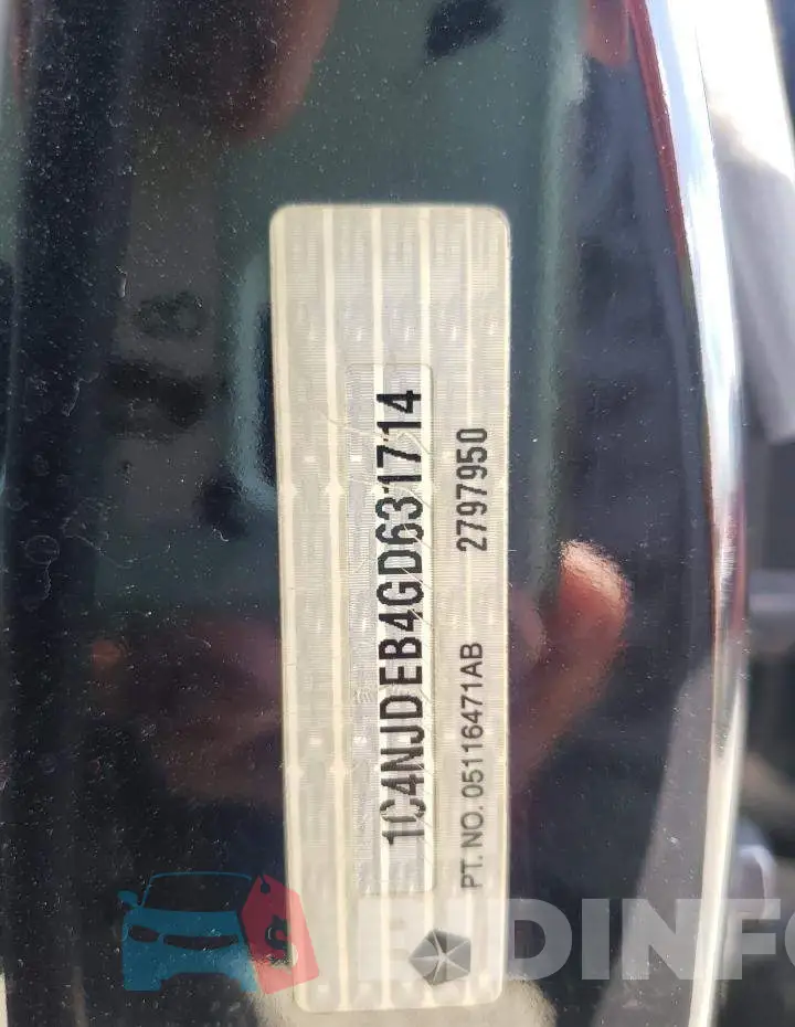1C4NJDEB4GD631714 Photo# 12