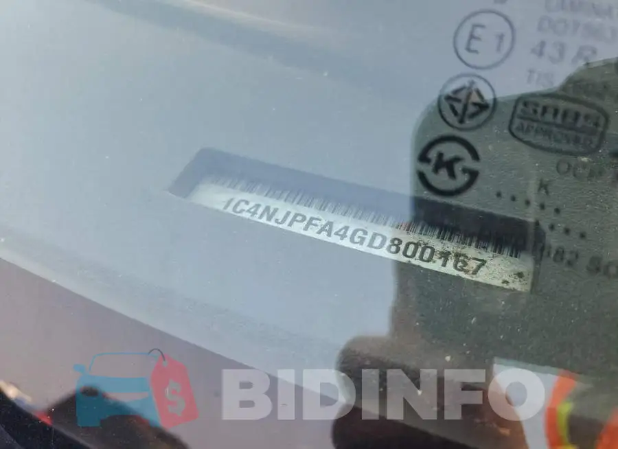 1C4NJPFA4GD800167 Photo# 12