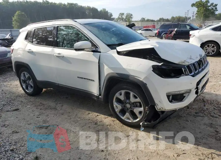 3C4NJCCB9LT158314 Photo# 4