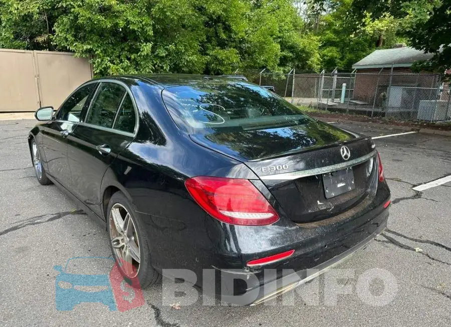 WDDZF4KB4HA223522 Photo# 2