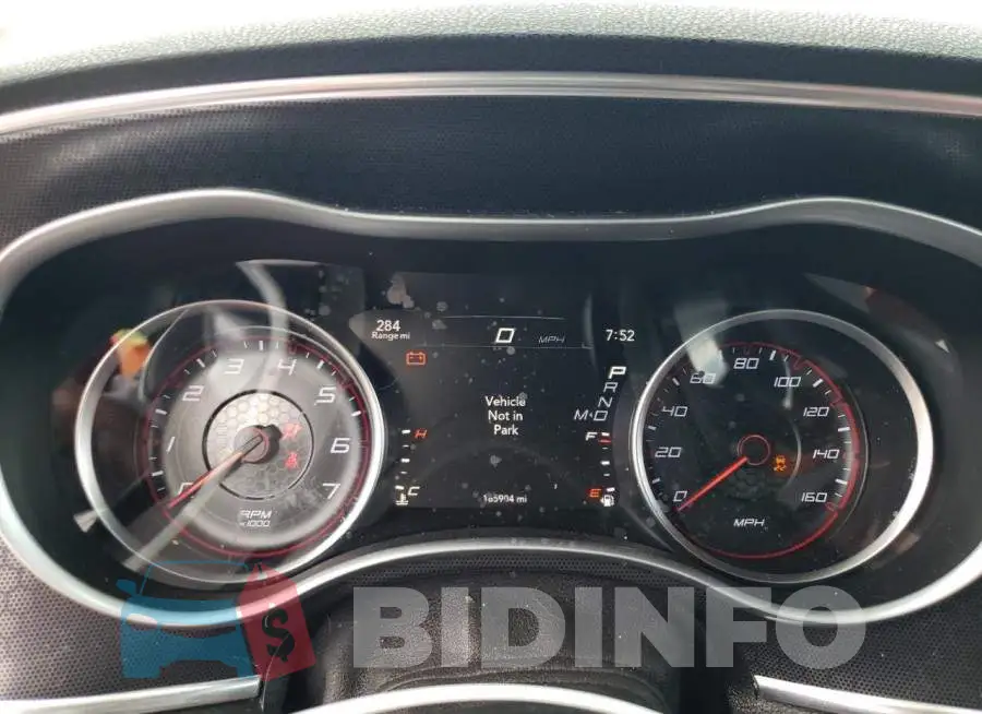 2C3CDXCT8FH728951 Photo# 9