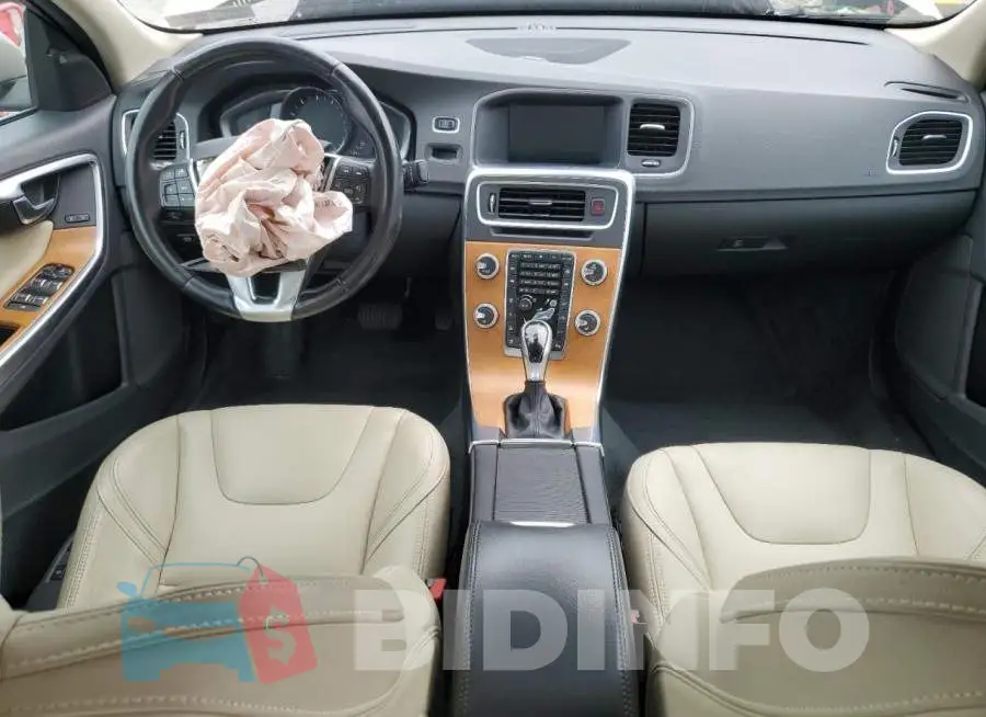 LYV402TM6HB149698 Photo# 8