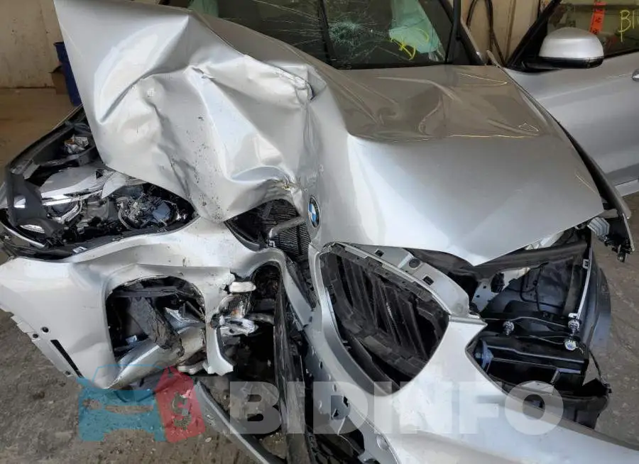 5UXTY5C08M9F31724 Photo# 11