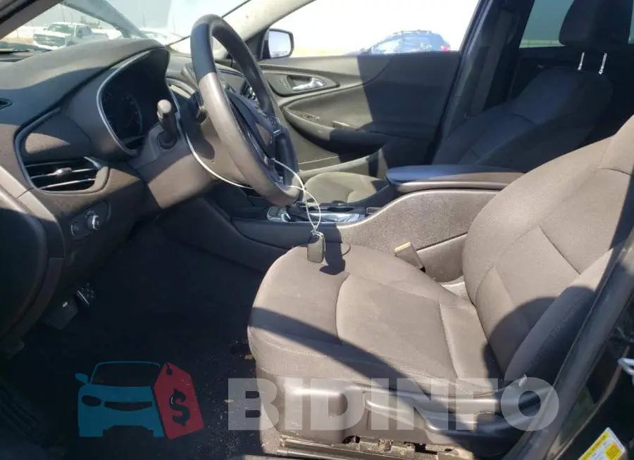 1G1ZB5ST1HF116878 Photo# 7