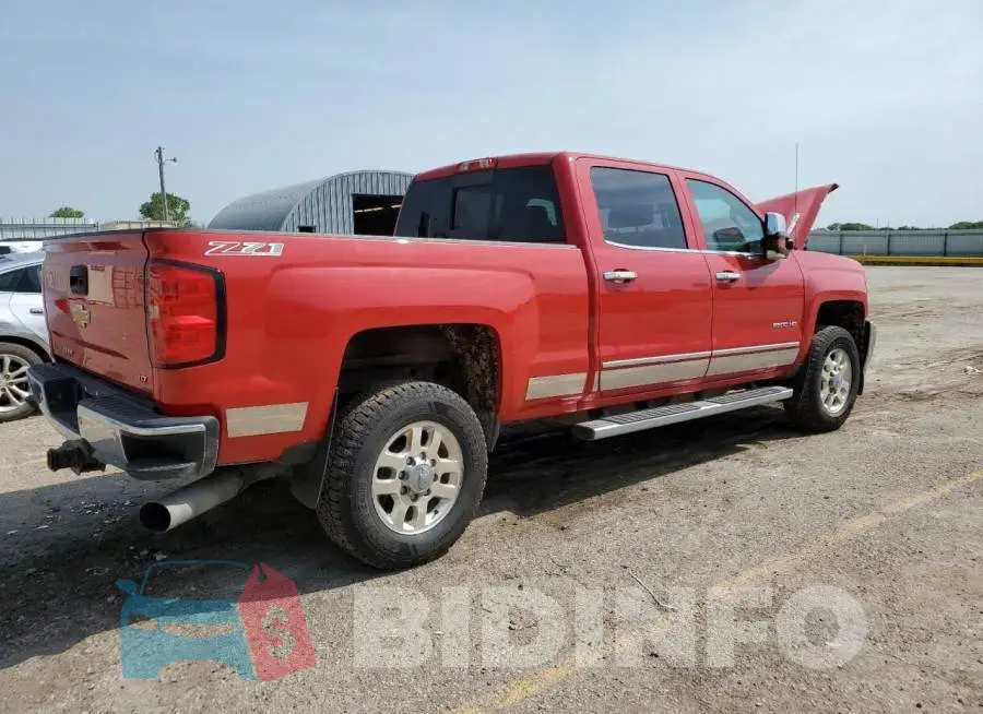 1GC1KWE82FF563413 Photo# 3