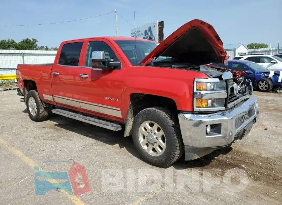 1GC1KWE82FF563413 Photo# 4