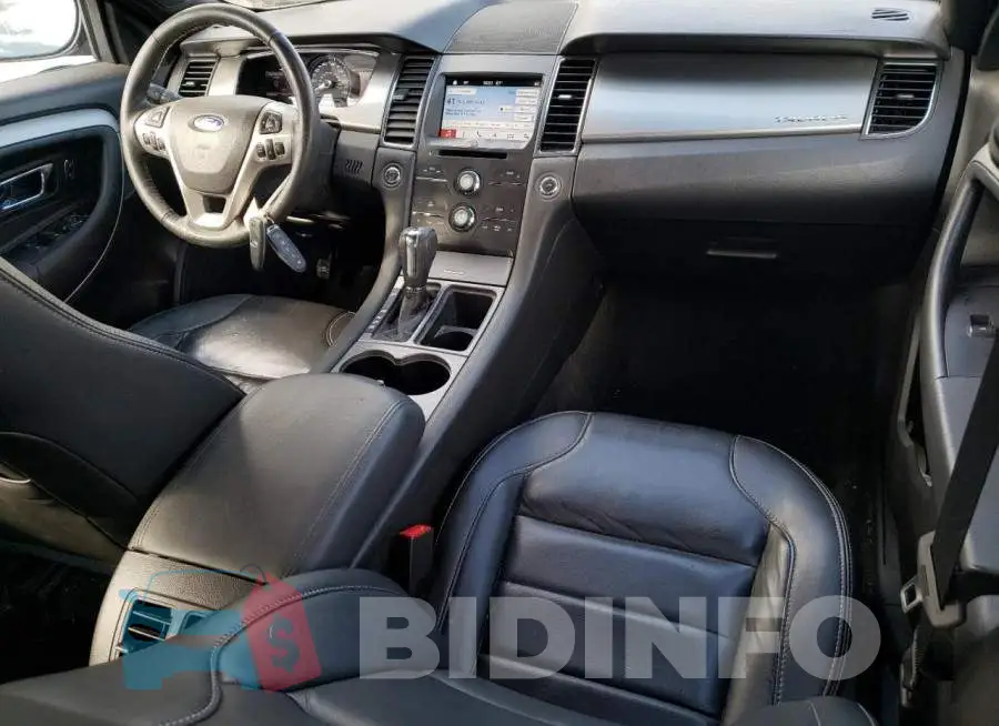 1FAHP2E85JG138656 Photo# 8